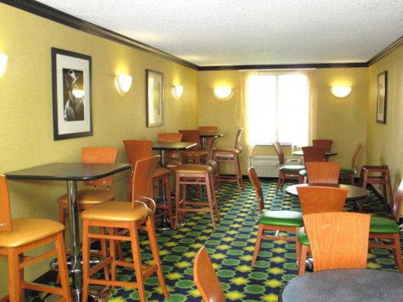 La Quinta Inn & Suites تولسا المطعم الصورة