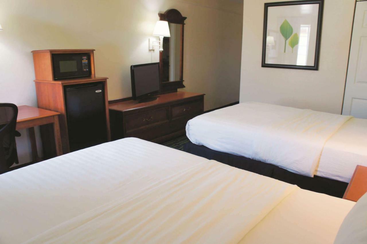 La Quinta Inn & Suites تولسا المظهر الخارجي الصورة